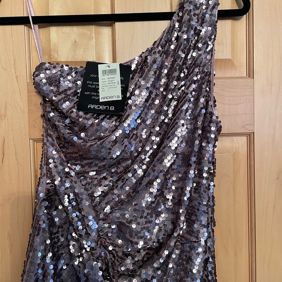 Arden b sequin dress.  New with tags size l - Picture 2 of 2